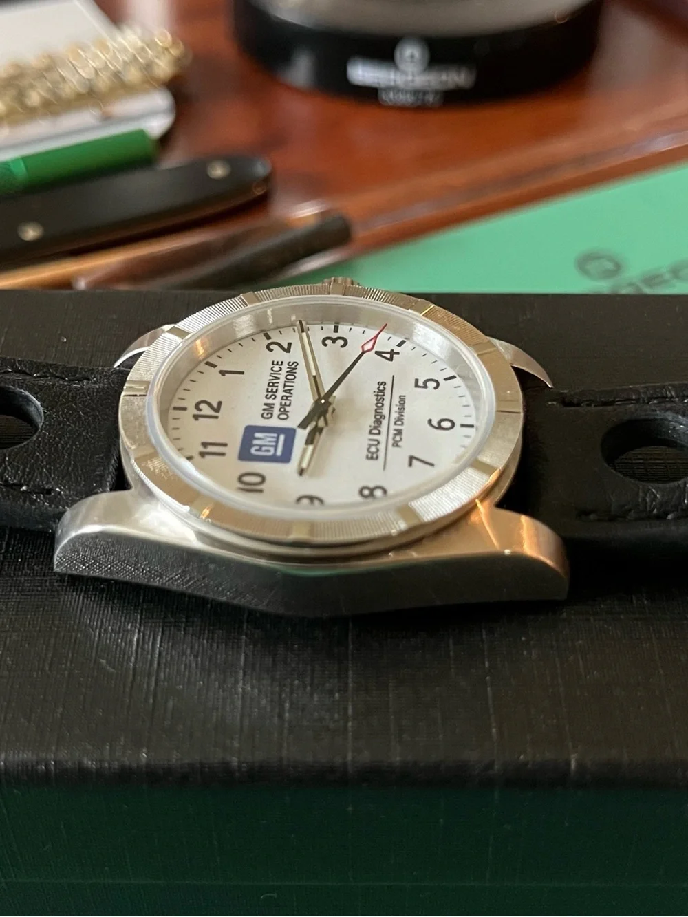 Watch, custom GM TECHNICIAN